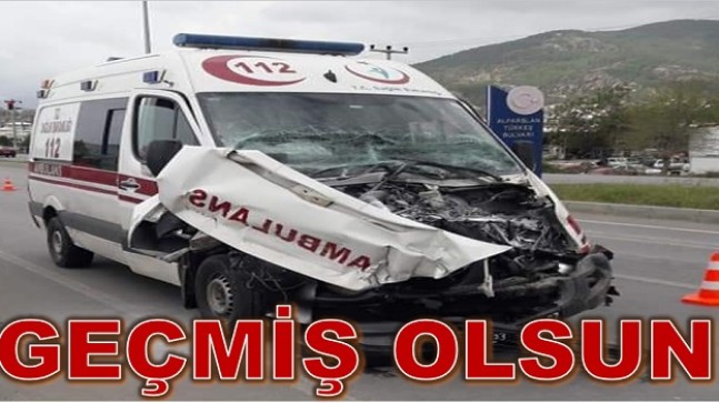 AMBULANS KAZA YAPTI
